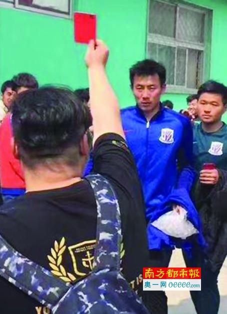 大量吞精饮尿浴尿av